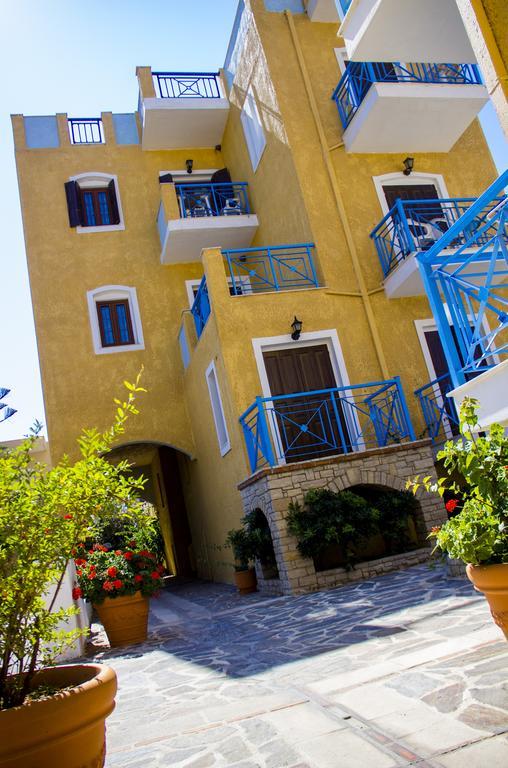 Hesperia Hotel Karlovassi Esterno foto