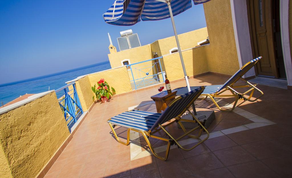 Hesperia Hotel Karlovassi Esterno foto