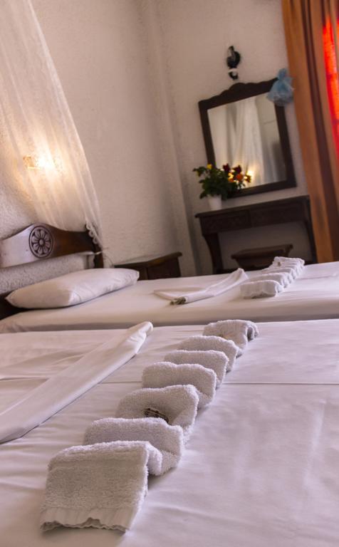 Hesperia Hotel Karlovassi Esterno foto