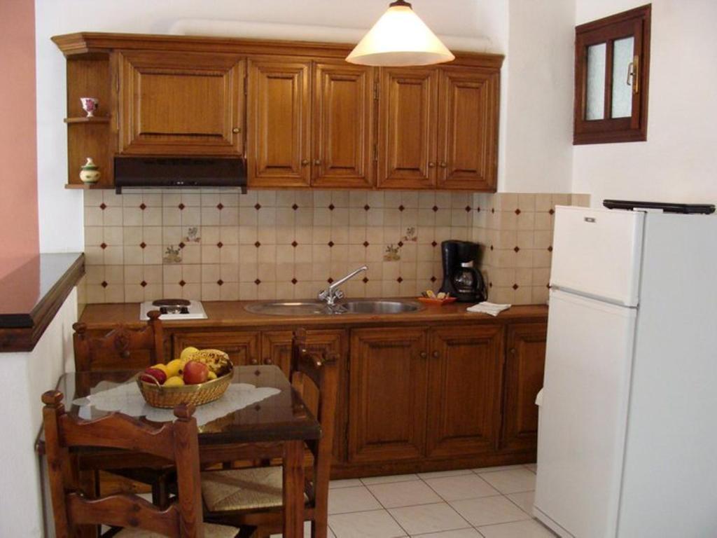 Hesperia Hotel Karlovassi Camera foto