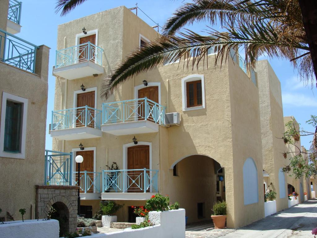 Hesperia Hotel Karlovassi Esterno foto